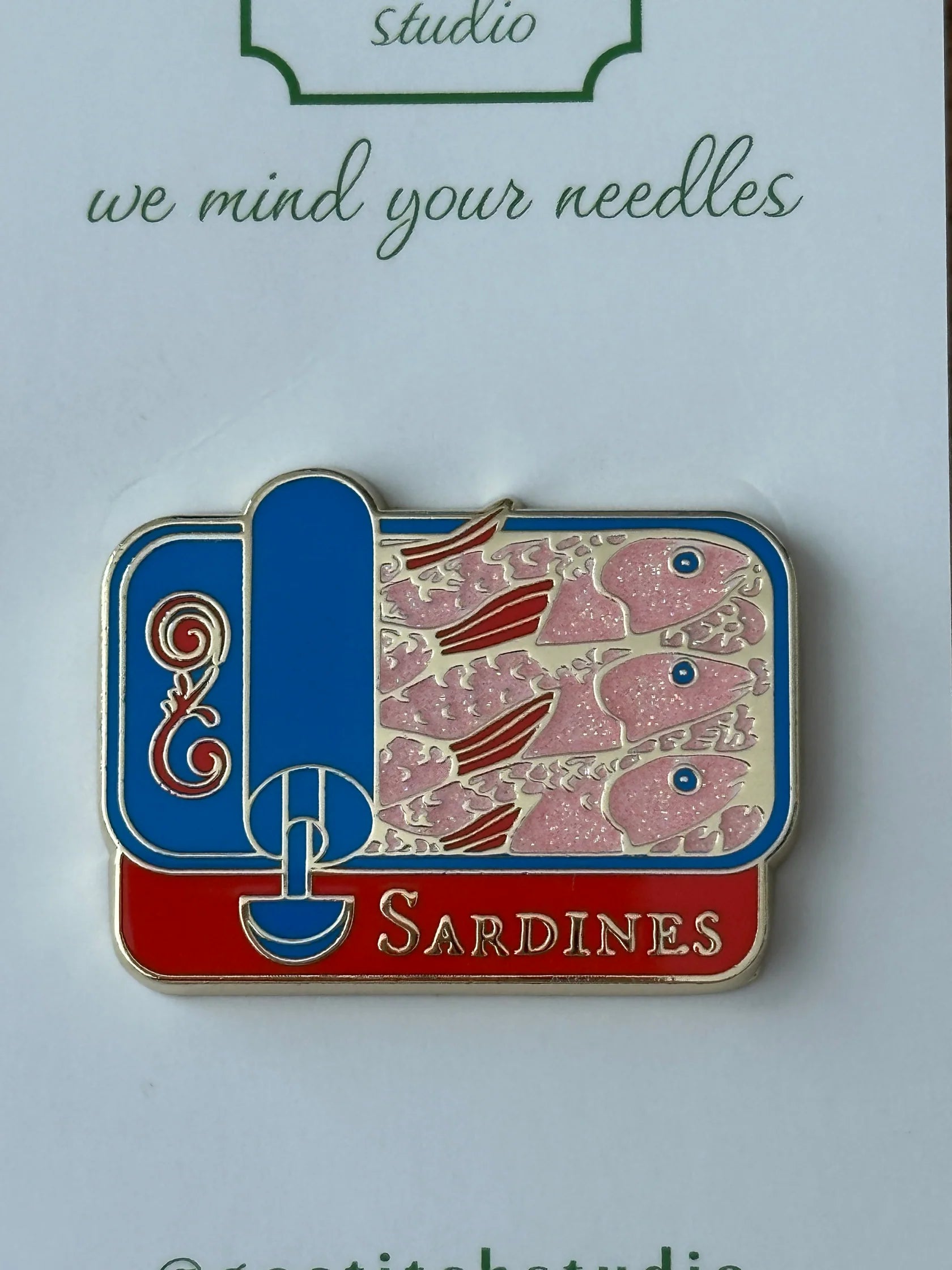 Red, White & Blue Sardine Can Needle Minder