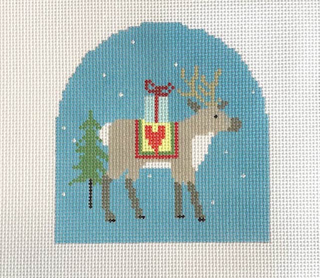 P-CL-R-005 - Reindeer with Heart Blanket