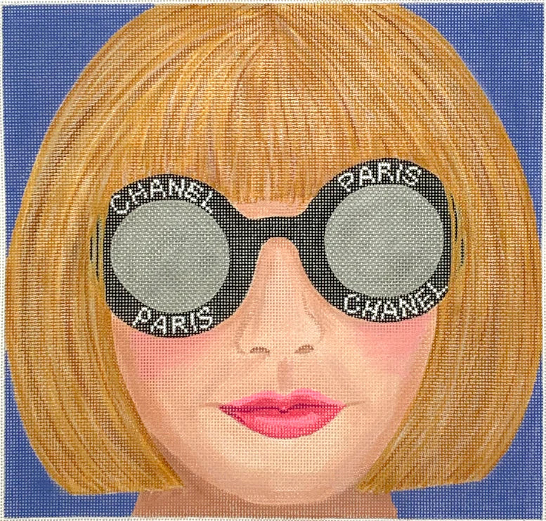 PL-480 - Glamourous Anna Wintour with Chanel Signature Dark Glasses