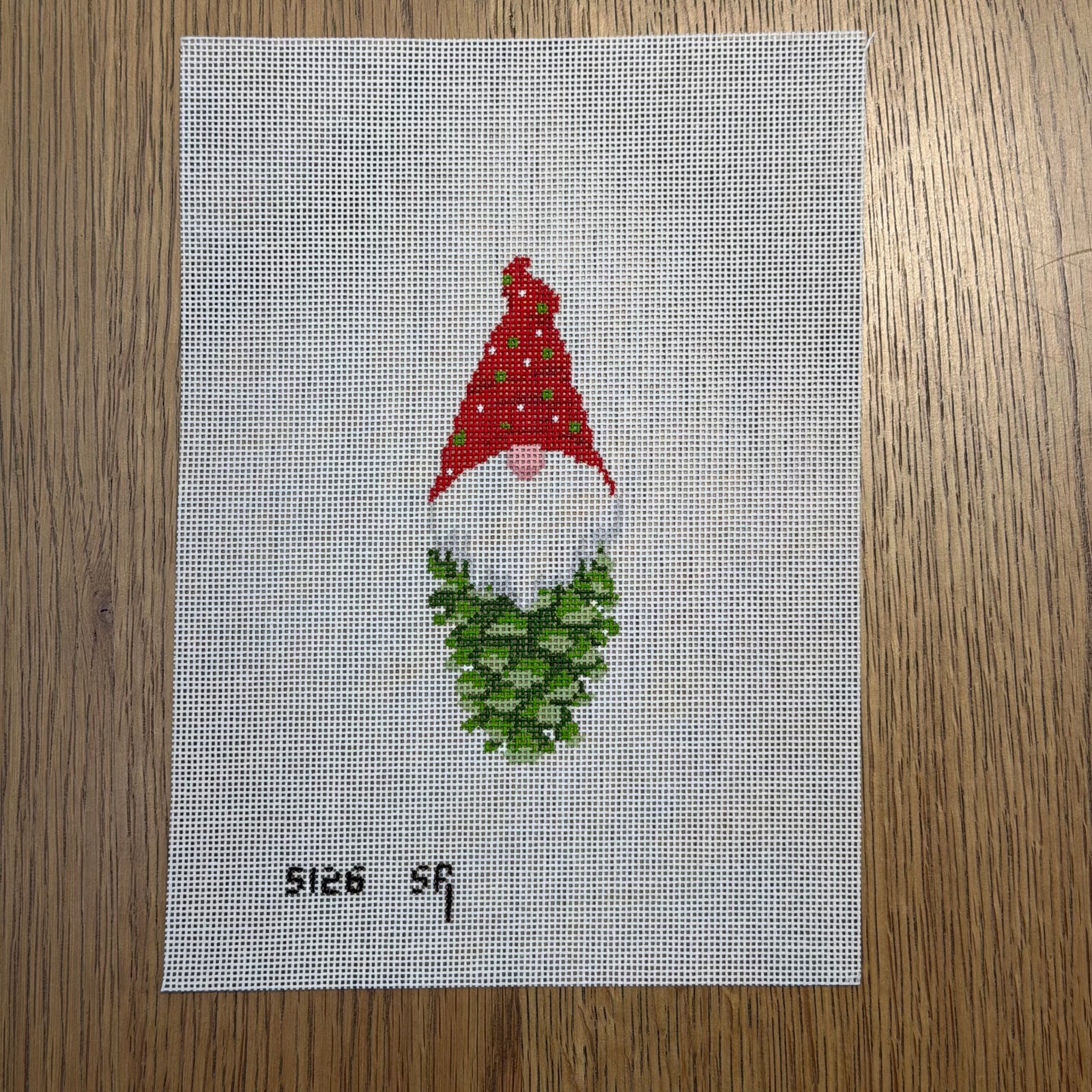 SR5126 - Gnome Pinecone