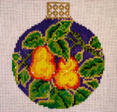 WG12233 - Two Pears Reflection Bauble