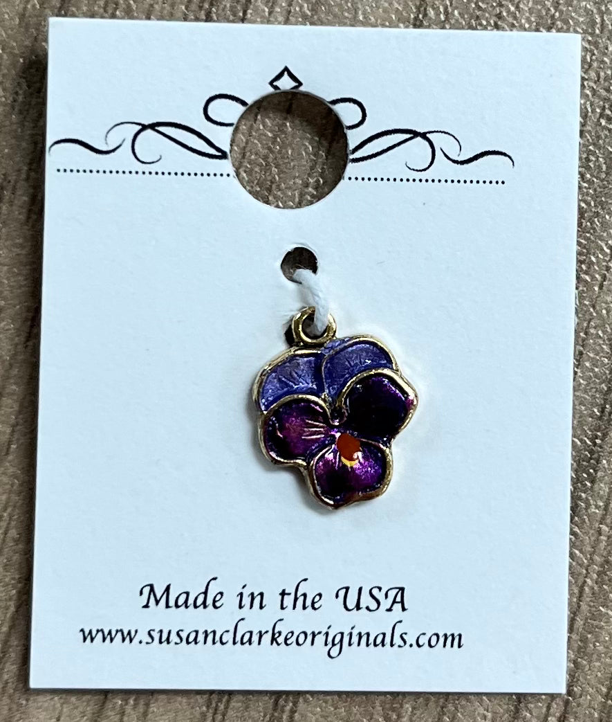 968 - Small Pansy Charm