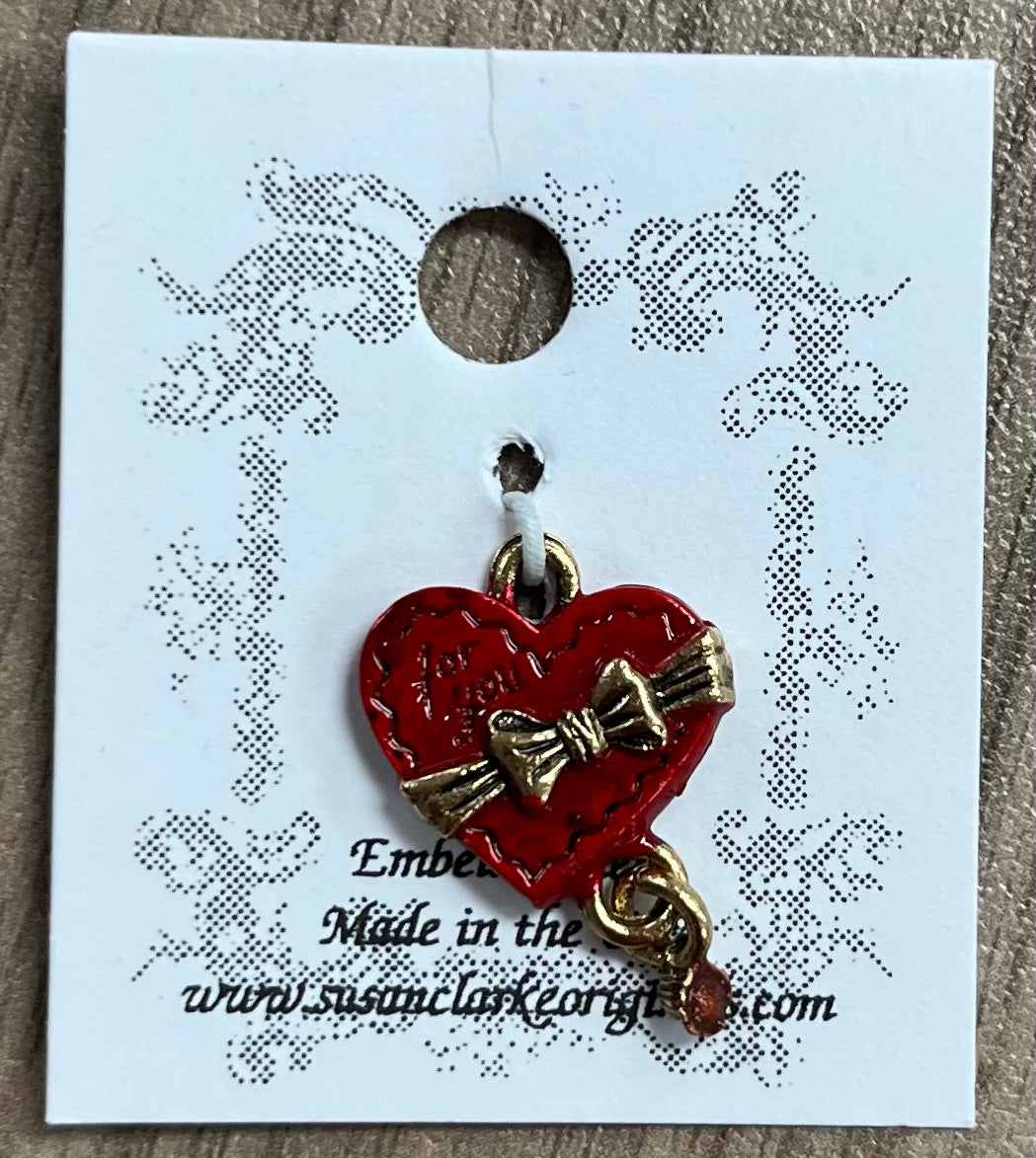 1624 - Heart Chocolate Box Charm