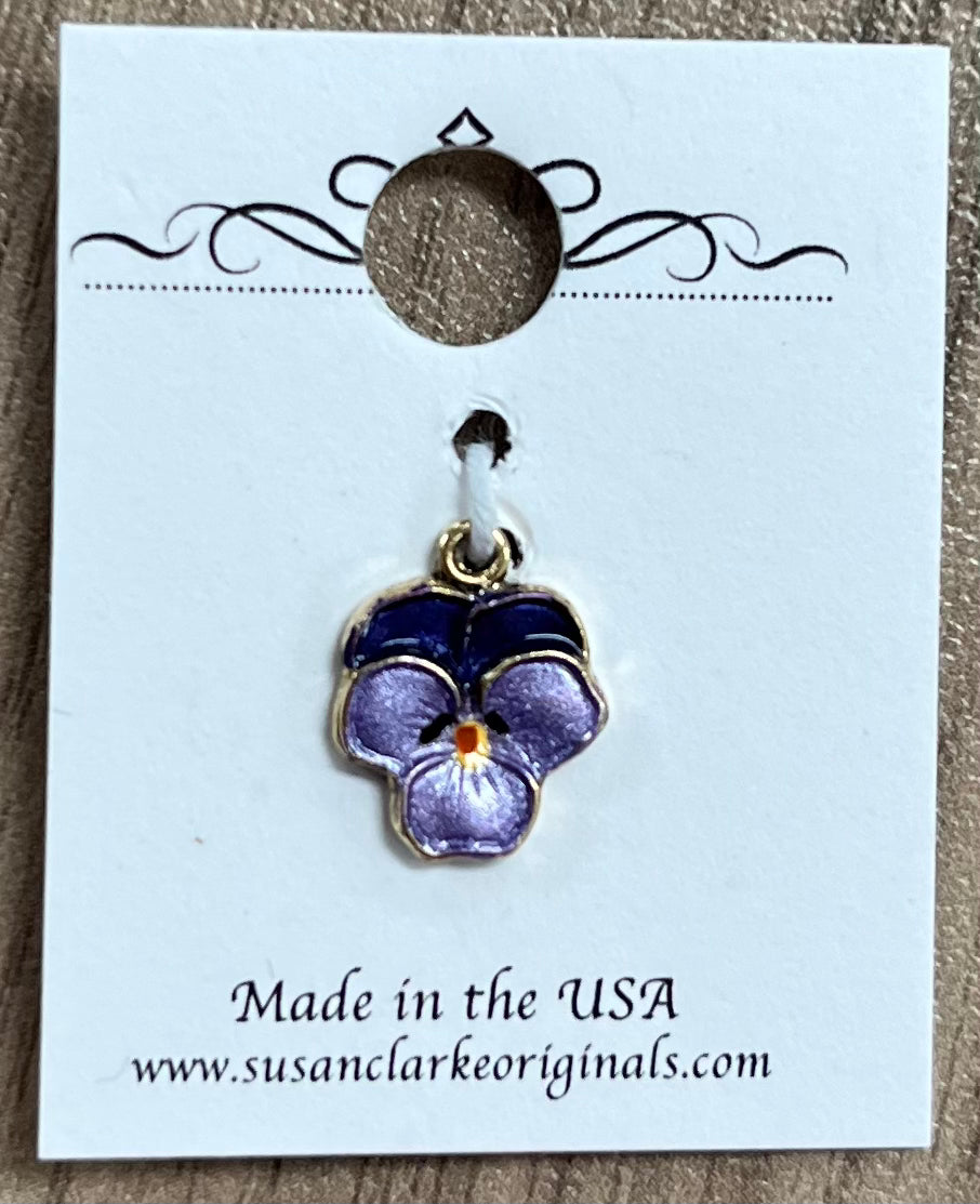 968 - Small Pansy Charm