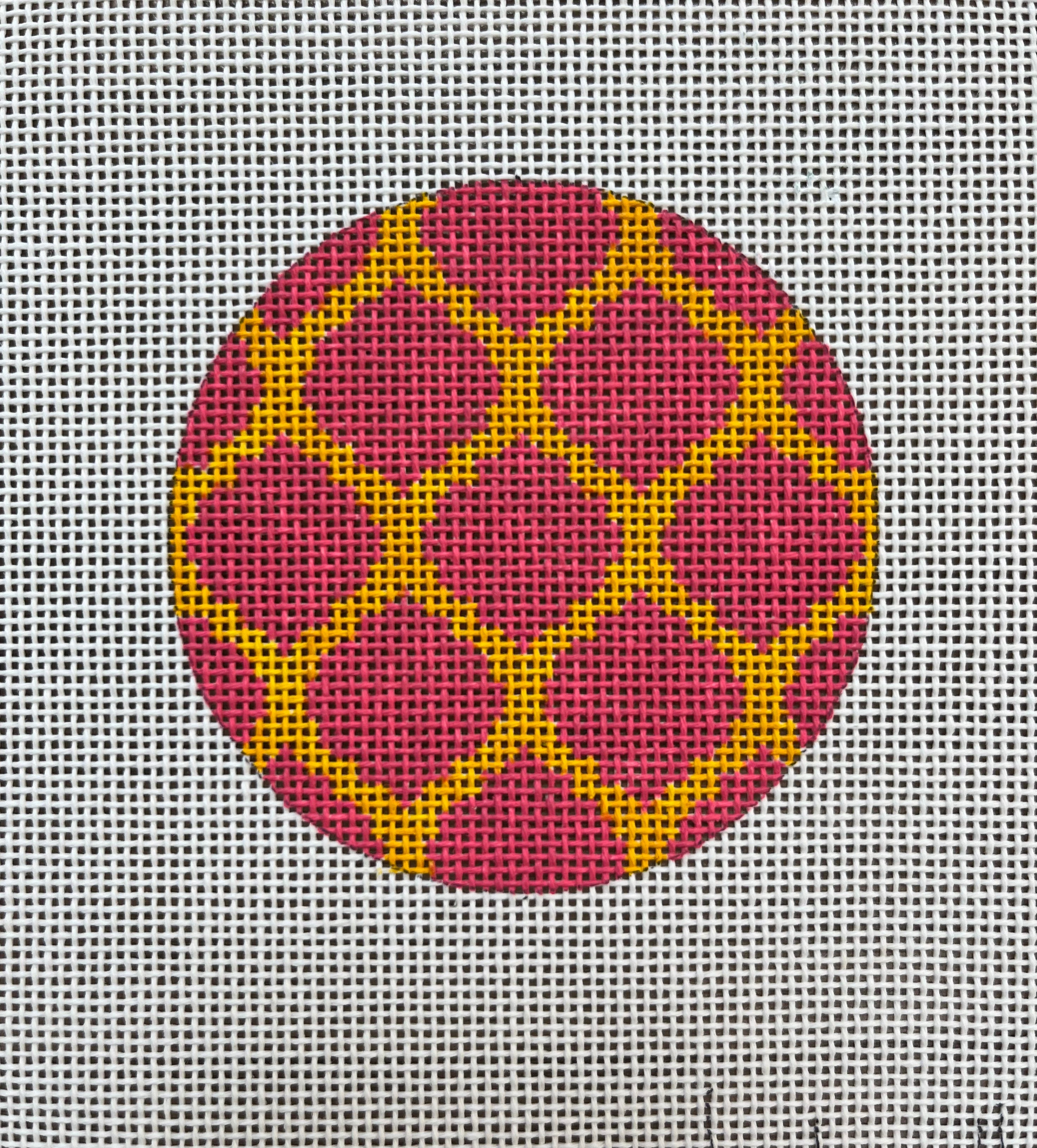 ALB-32 - Pink and Tangerine Quatrefoil Damask