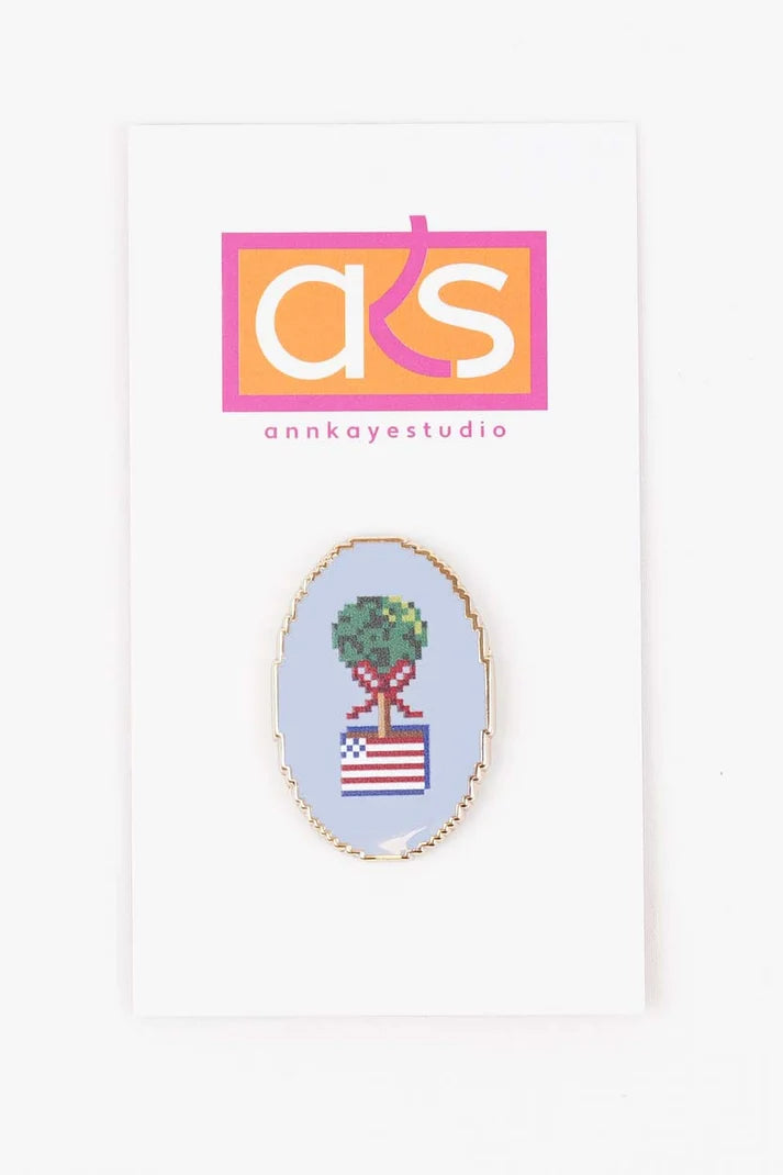 NM22 - 4th of July Topiary Needle Minder