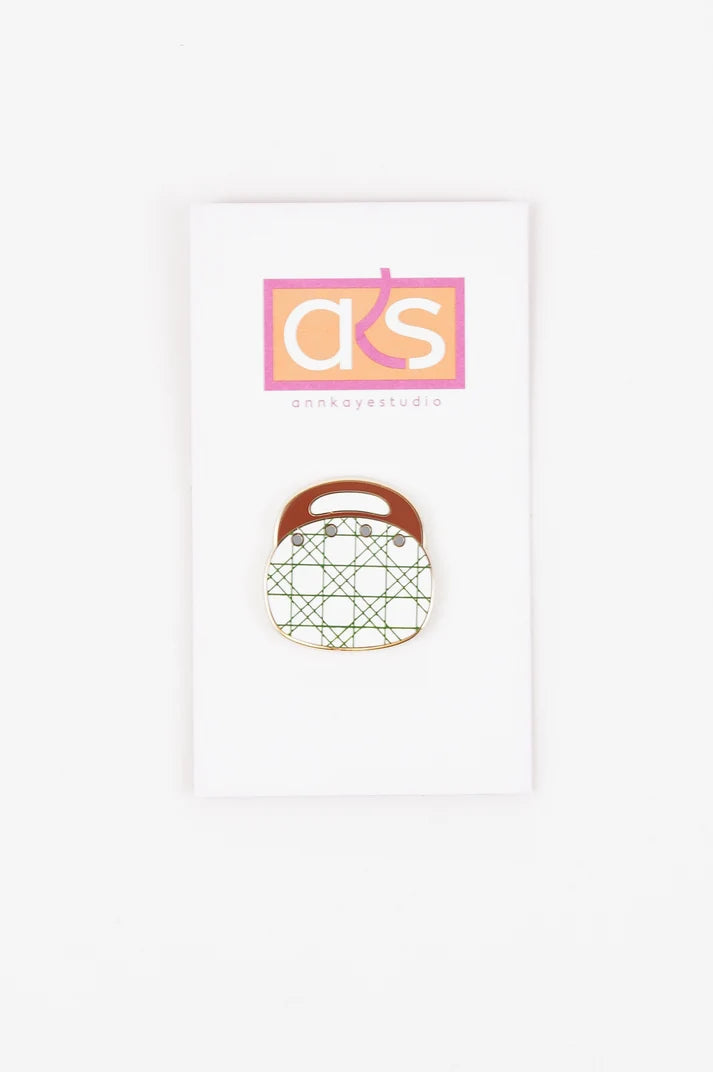NM12 - Caning Bermuda Bag Needle Minder